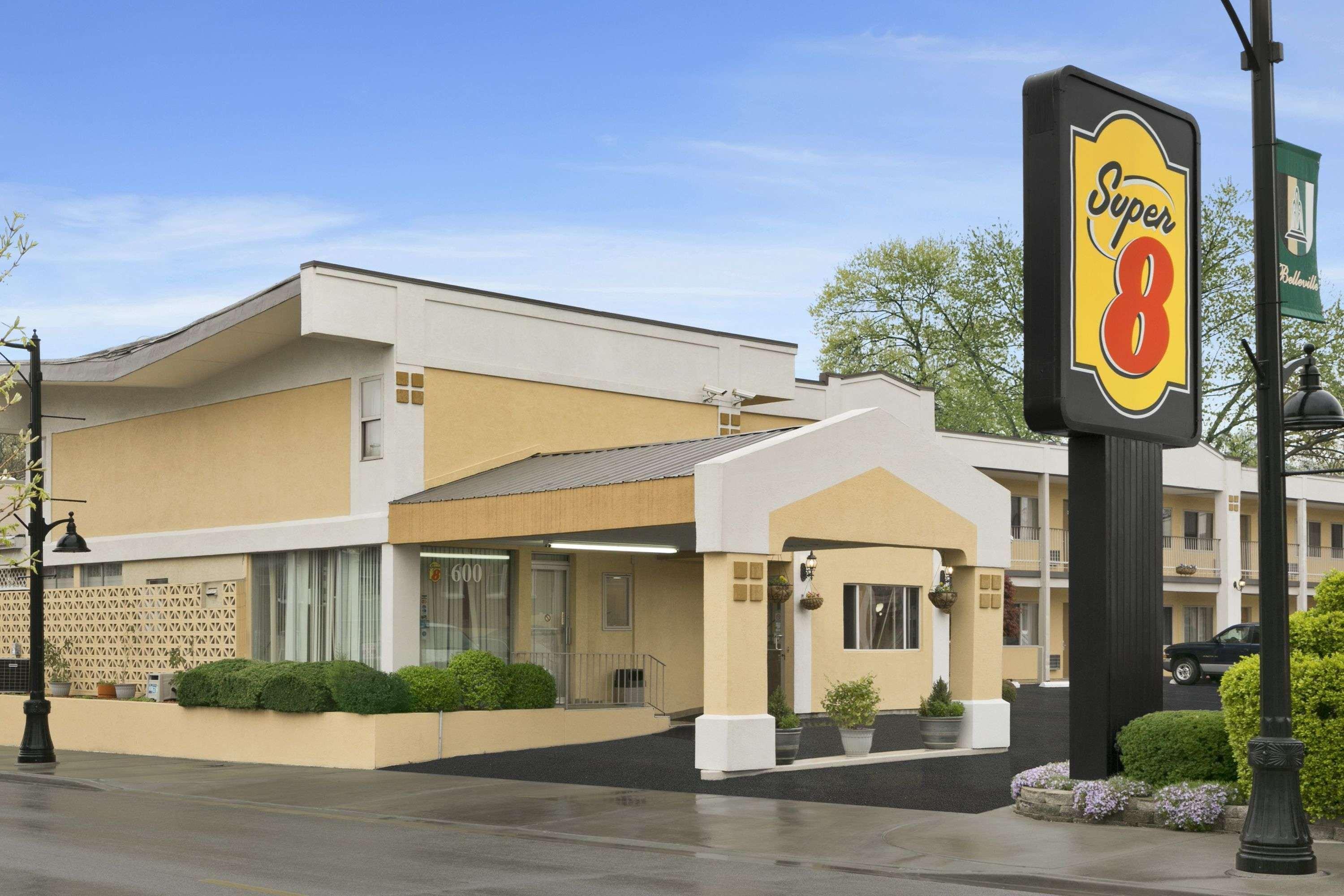 Super 8 By Wyndham Belleville St. Louis Area Exteriér fotografie